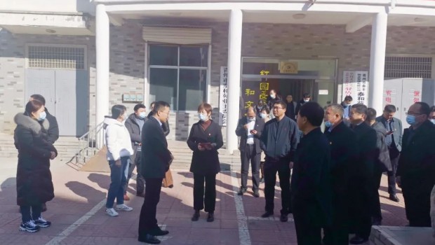  沂水縣龍家圈街道考察團來泰和苑小區(qū)調(diào)研